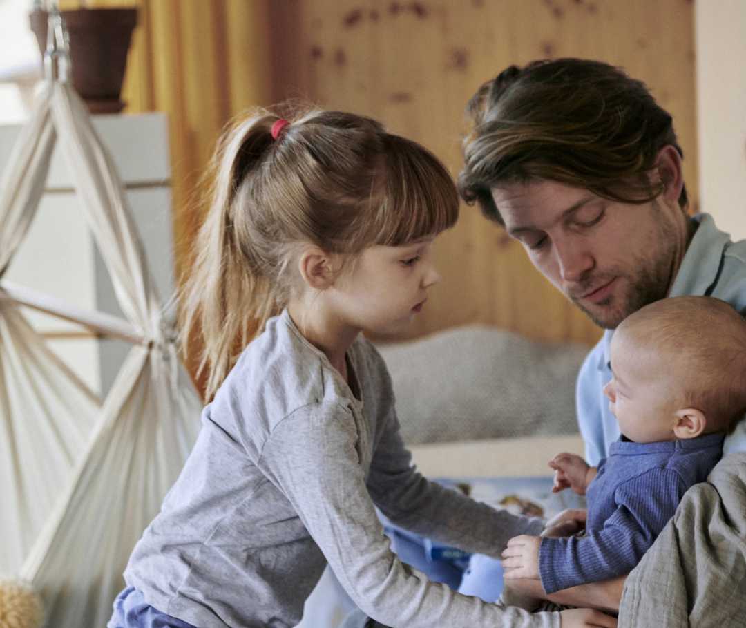Vater mit Kindern Vater mit Kindern